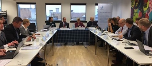 Personer i et styremøte i Nordsjøkommisjonen